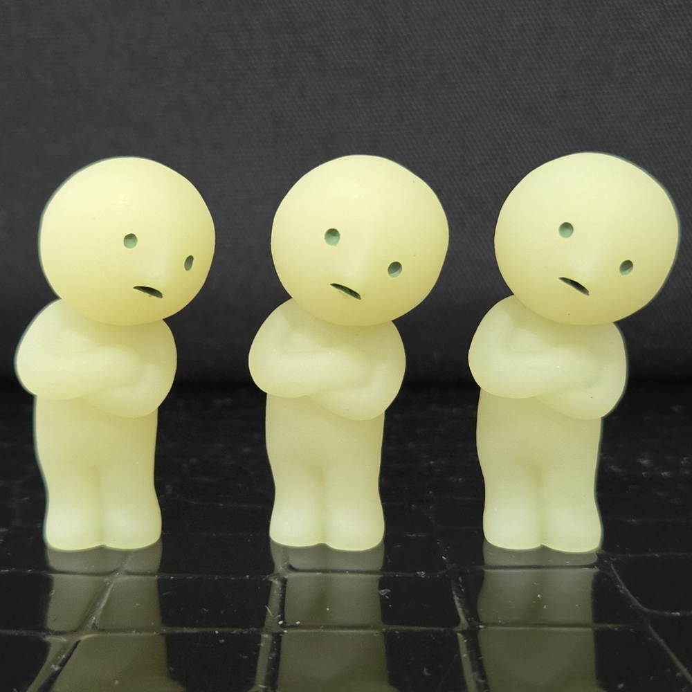 SMISKI | @ Work Series Glow-in-the-Dark Little Smiski Group Think